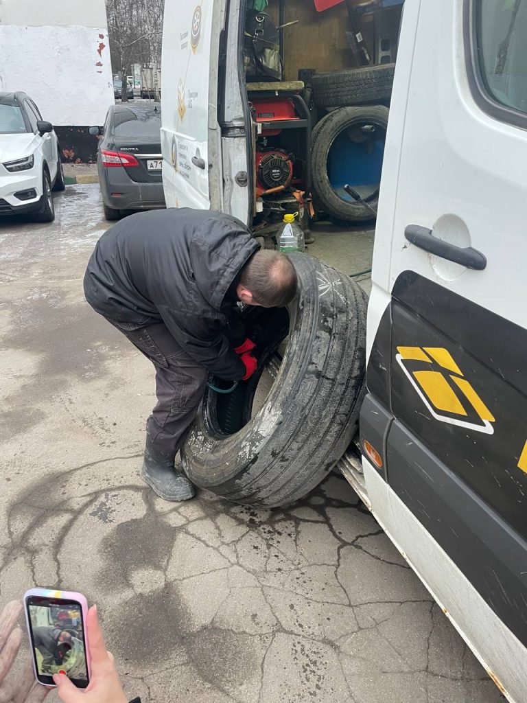 Выездной грузовой шиномонтаж в Жуковском
