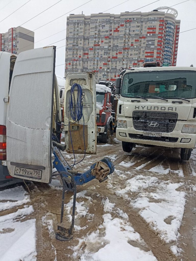 Выездной грузовой шиномонтаж Калужское шоссе