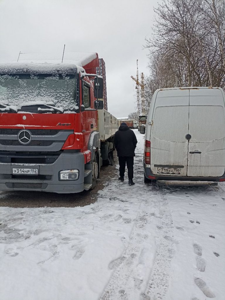 Выездной грузовой шиномонтаж Аминьевское шоссе